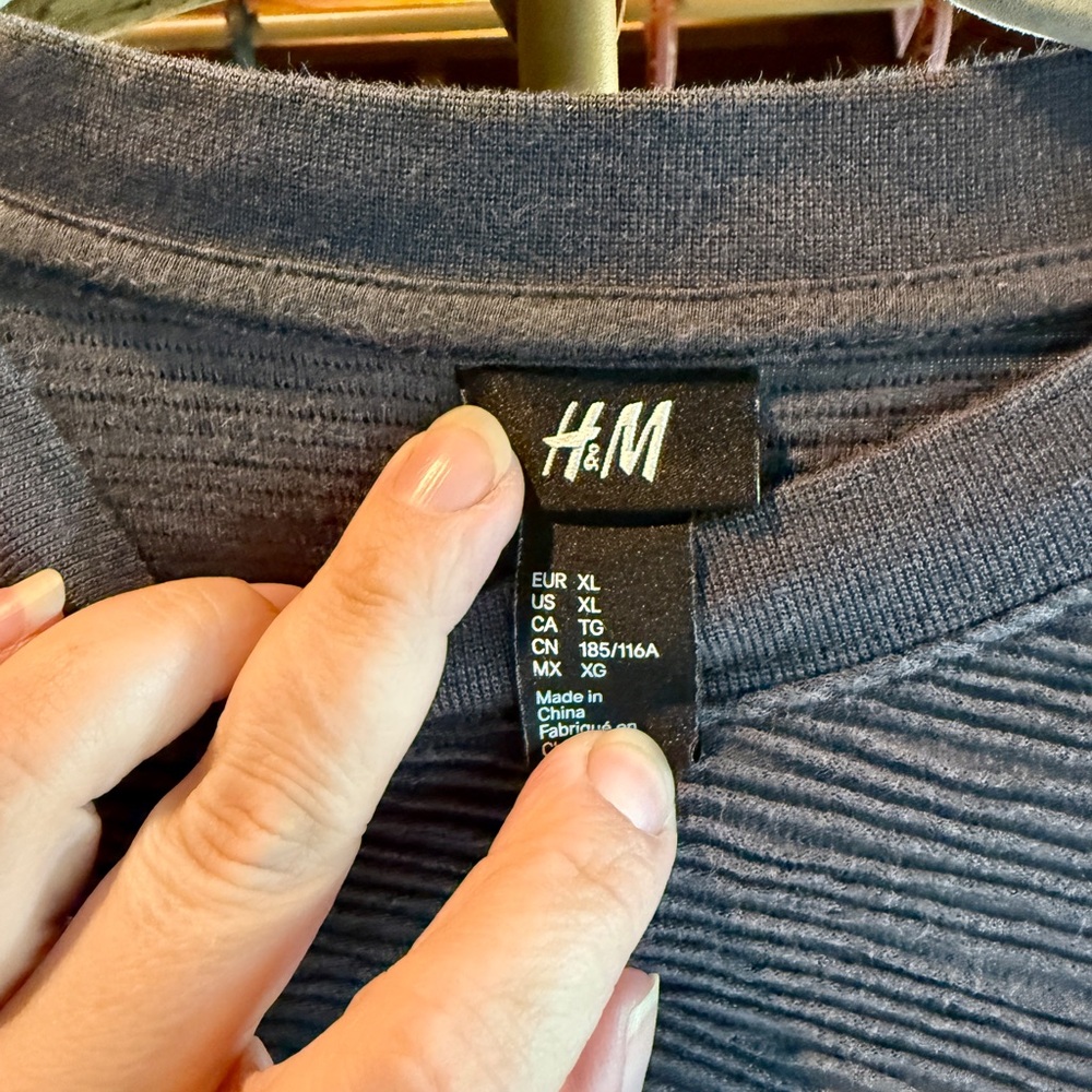 H&M Dark Gray Ribbed Top - Picture 3 of 4